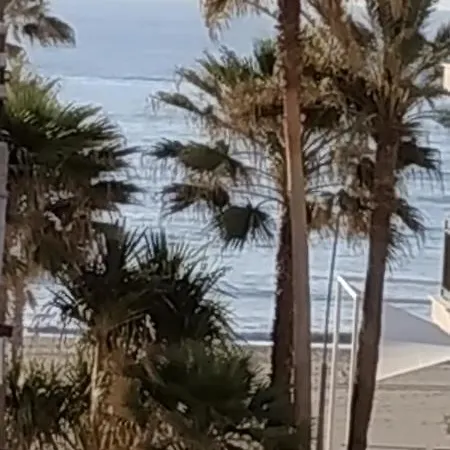 Centrico A Orilla Del Mar. Estepona